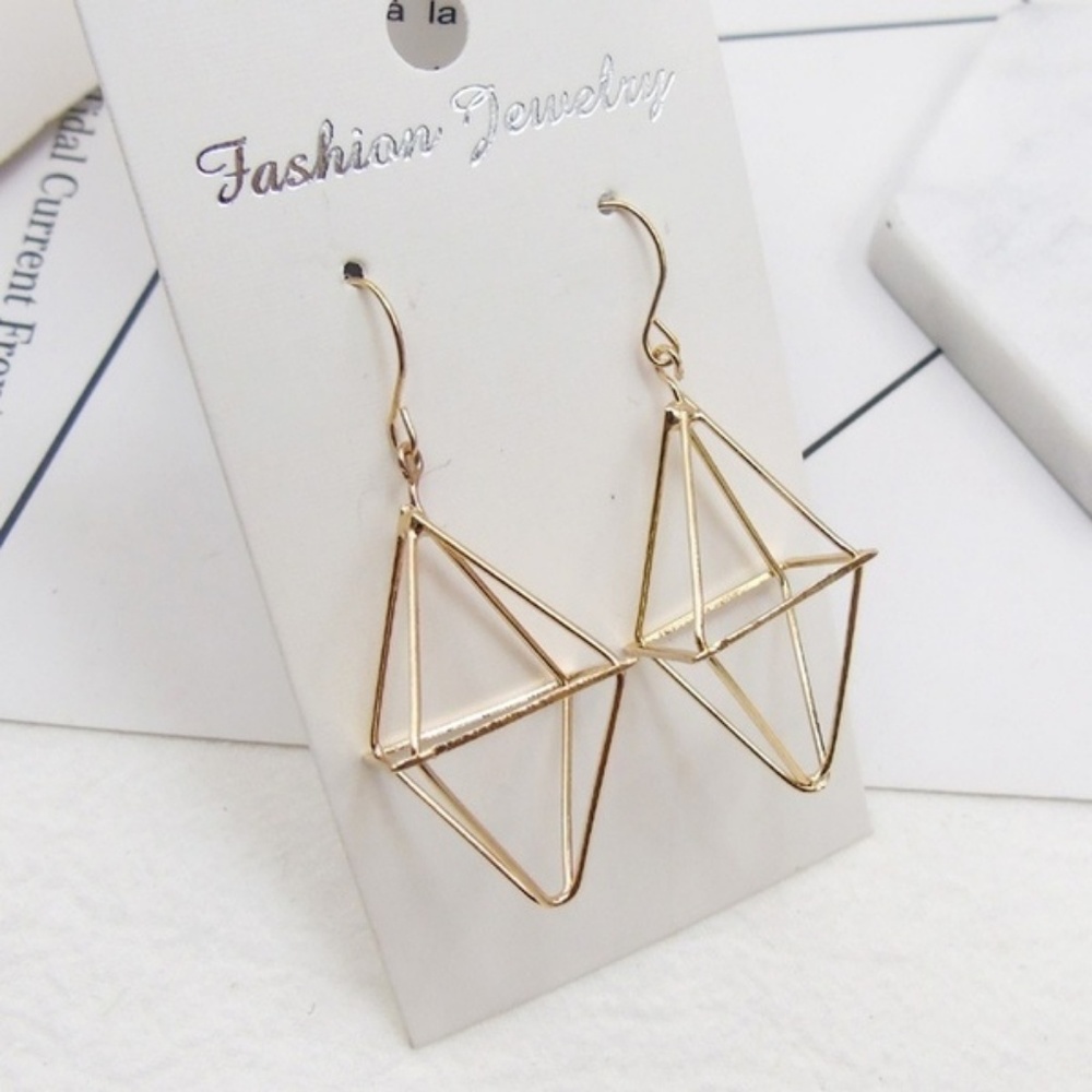 Delicate Geometric Earrings : Gold